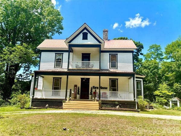 219 Stoney Mountain Road , Hendersonville, NC 28791
