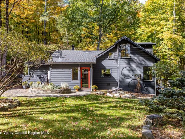 38 Hill 99 , Woodstock, NY 12498