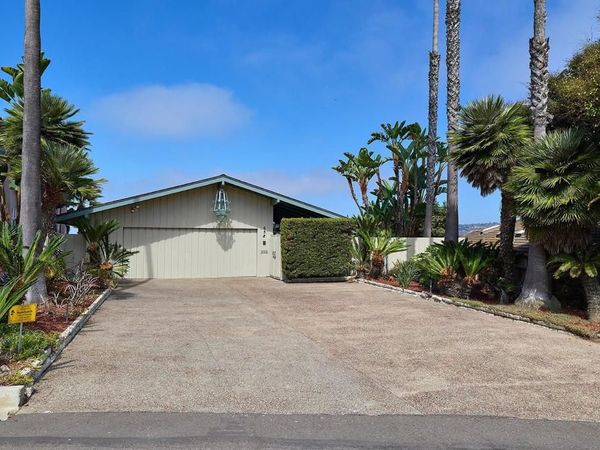 658 E Circle Drive , Solana Beach, CA 92075