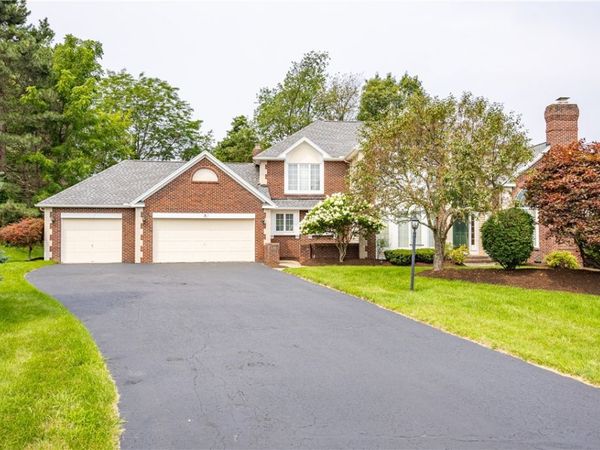 5 Vineyard Hill , Fairport, NY 14450