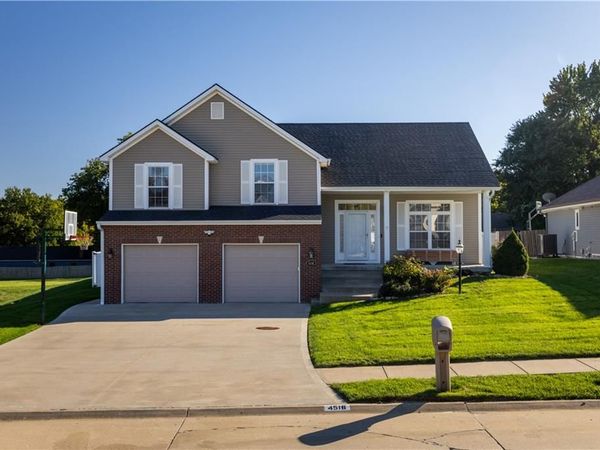 4516 Wilshire Drive, St Joseph, MO 64506