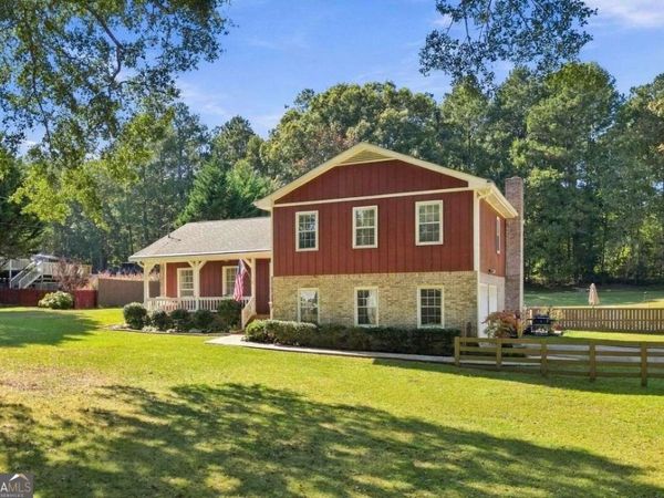 49 Lakeview Drive, Villa Rica, GA 30180