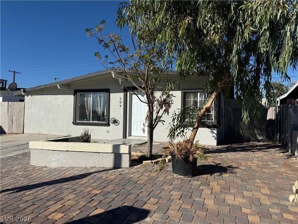209 Stanford Street , Las Vegas, NV 89107
