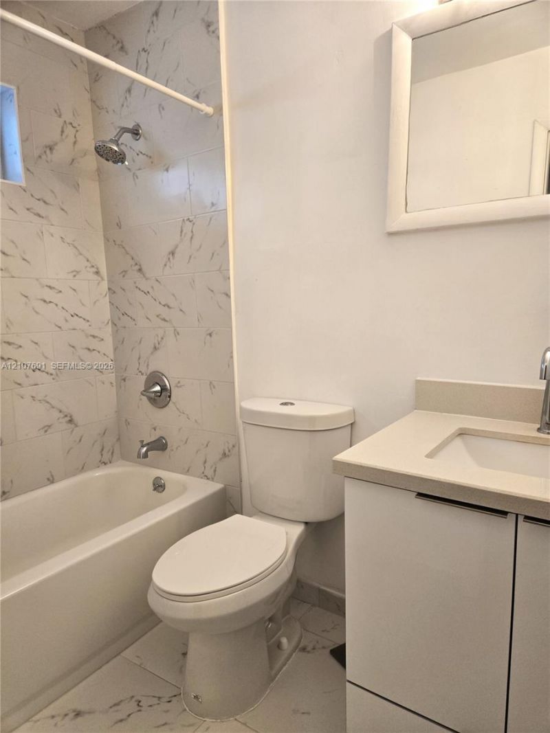 8891 SW 36th St , Unit 8893, Miami, FL 33165 Photo