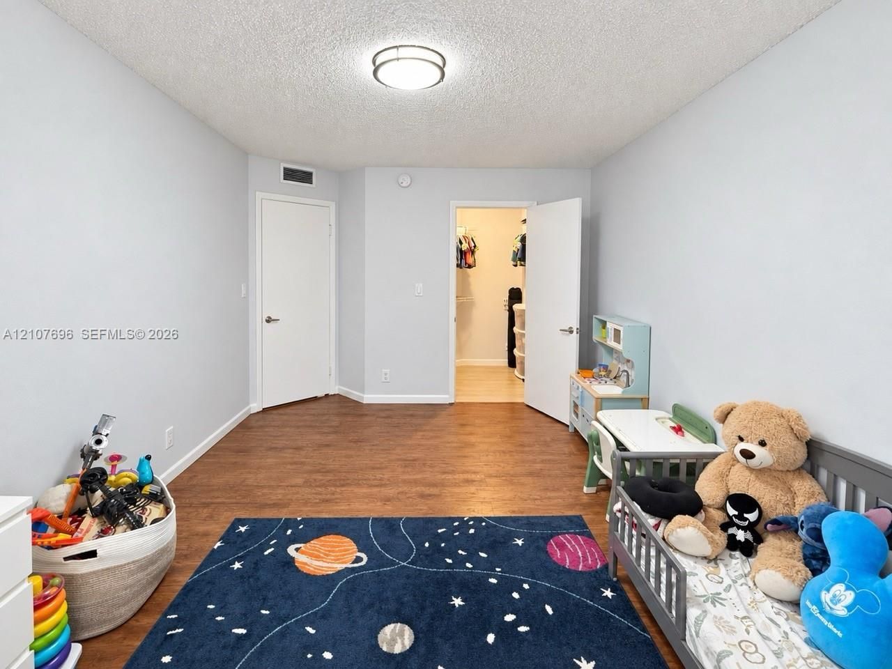 8290 Lake Dr , Unit 418, Doral, FL 33166 Photo