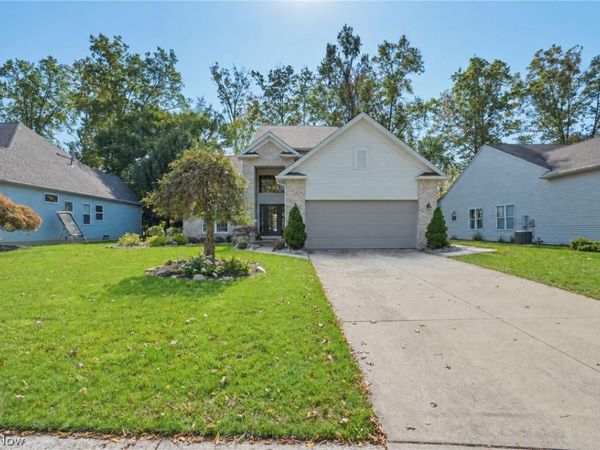 32925 Titus Hill Lane , Avon Lake, OH 44012