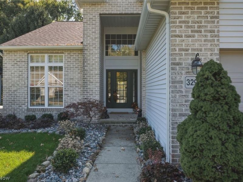 32925 Titus Hill Lane, Avon Lake, OH 44012 Photo 2