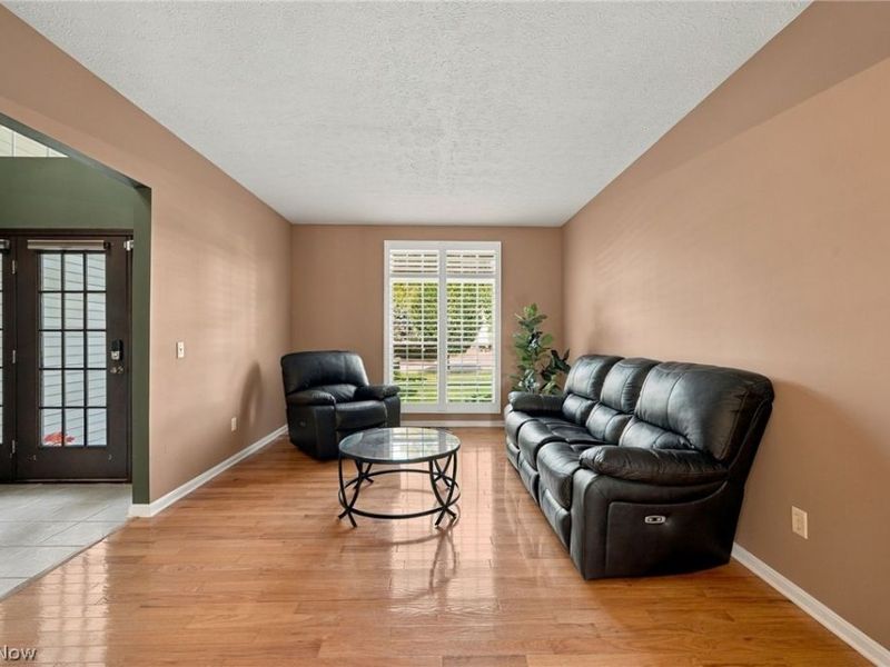 32925 Titus Hill Lane, Avon Lake, OH 44012 Photo 9
