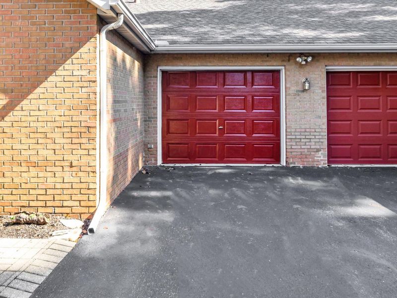 5383 Pond View Drive , Westerville, OH 43081 Photo 24