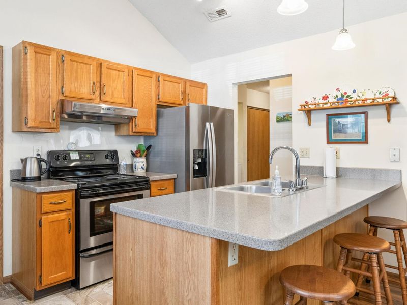 5383 Pond View Drive , Westerville, OH 43081 Photo 9