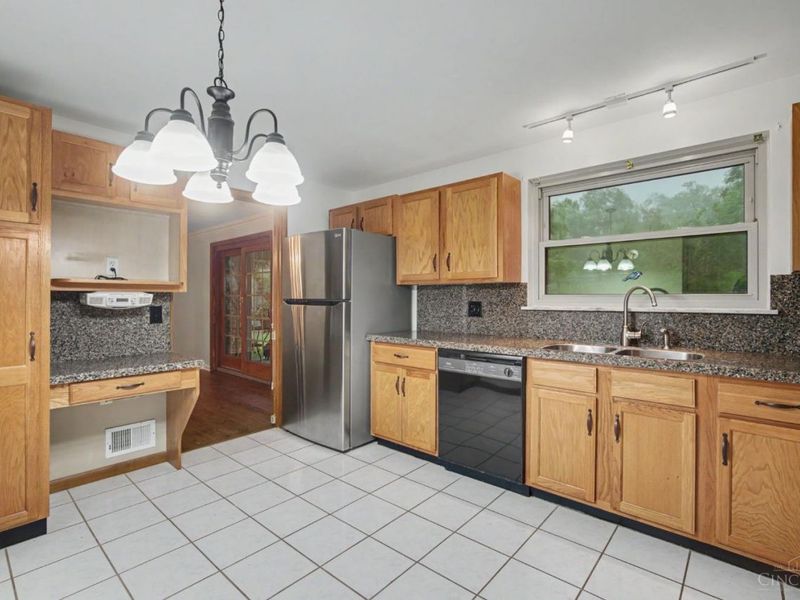8126 San Marco Court, Madeira, OH 45243 Photo 12