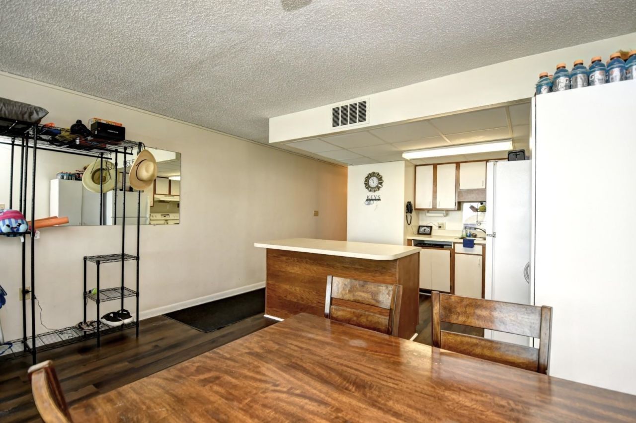 1210 N Waccamaw Dr.  Photo 11