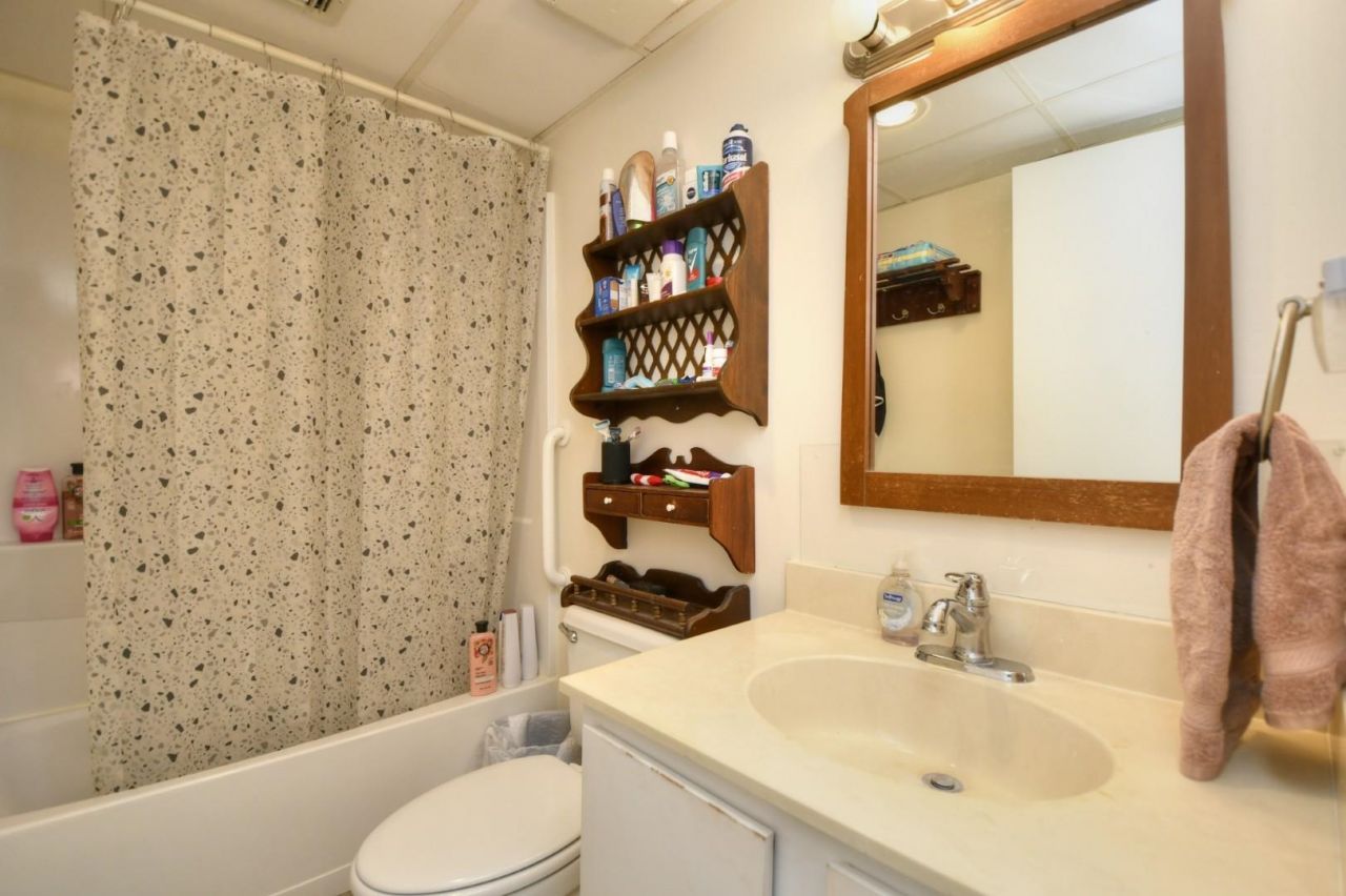 1210 N Waccamaw Dr.  Photo 18