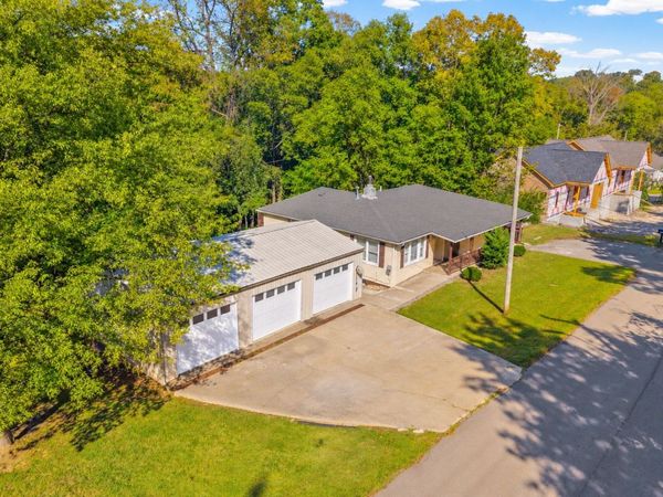 428 Shelby St, Clarksville, TN 37042