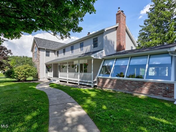 23 Flower Road, Troy, NY 12180