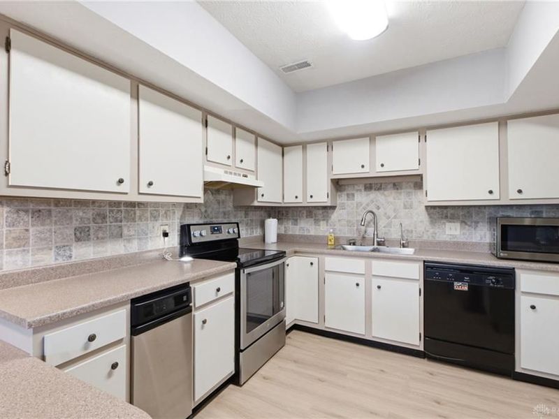 8761 Washington Colony Drive, Dayton, OH 45458 Photo 13