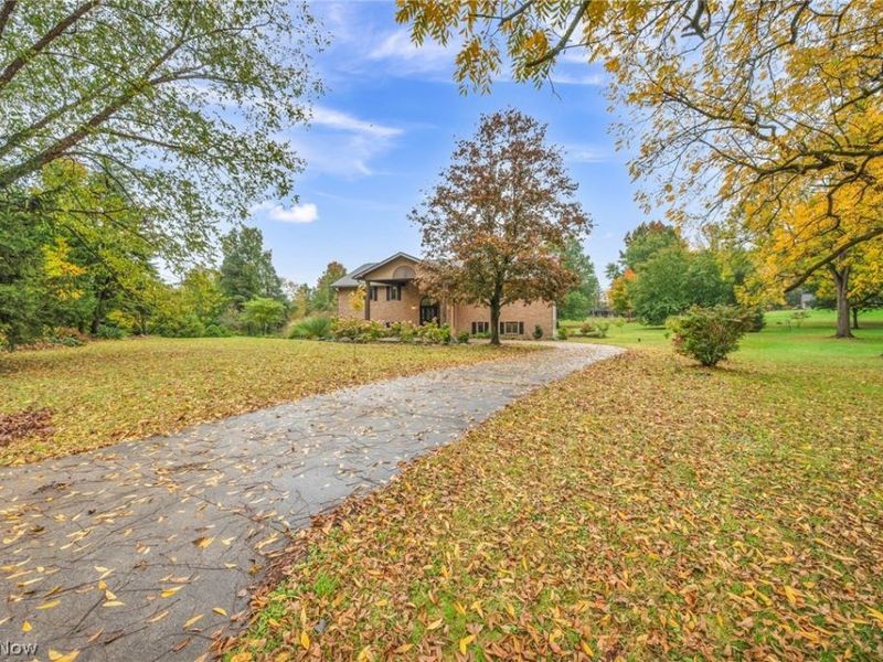 1118 Lake Martin Drive, Kent, OH 44240 Photo 2