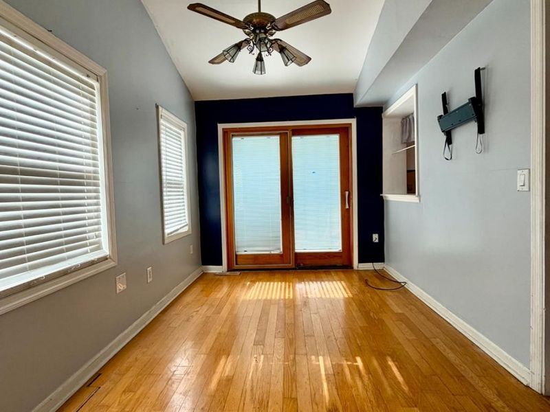 813 Sanders Drive, Hamilton, OH 45013 Photo 2