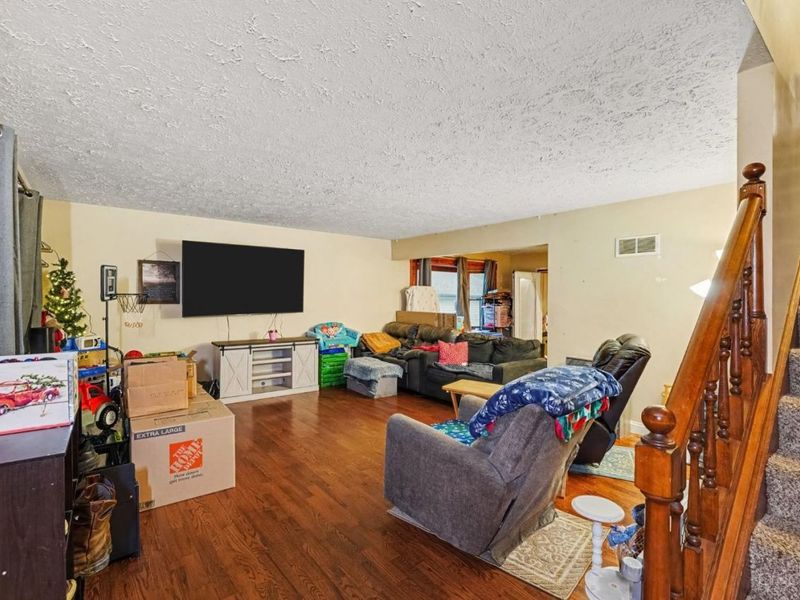 6833 Shiloh Road, Goshen Township, OH 45122 Photo 5