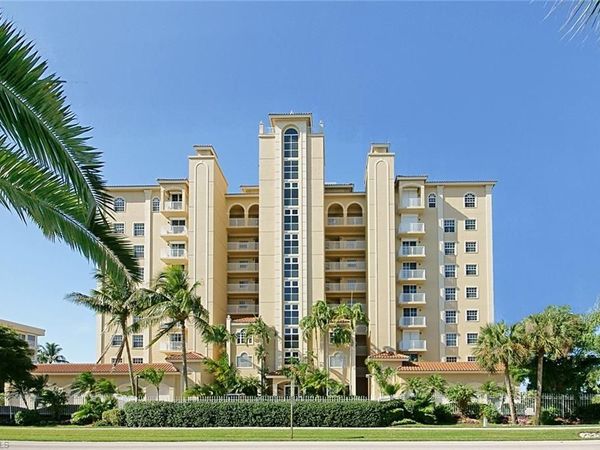 9577 Gulf Shore DR W, Unit 504, NAPLES, FL 34108