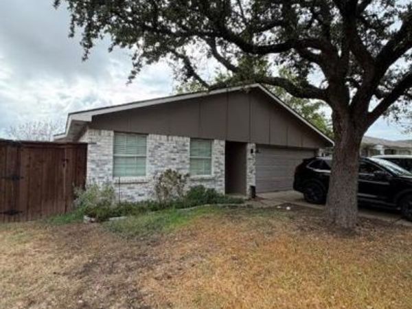 2915 Rayswood Drive, Carrollton, TX 75007