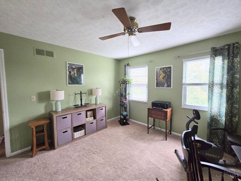 706 Yorkhaven Road, Springdale, OH 45246 Photo 14