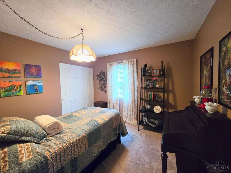 706 Yorkhaven Road, Springdale, OH 45246 Photo 16