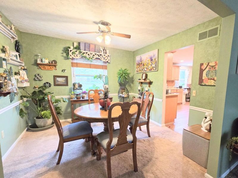706 Yorkhaven Road, Springdale, OH 45246 Photo 6