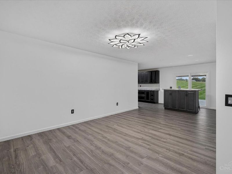 8025 Wright Road, Penn Township, OH 45133 Photo 6
