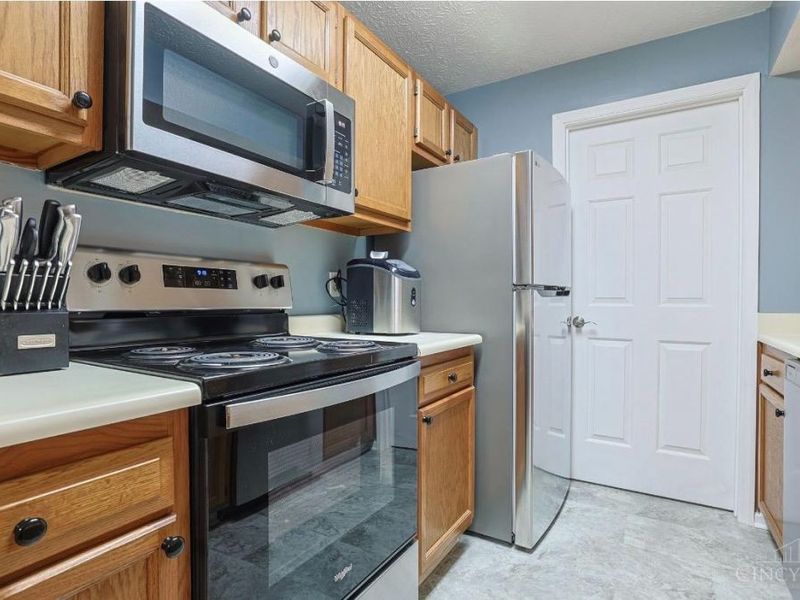 9610 Crosley Farm Drive, Unit 10, Colerain Township, OH 45251 Photo 15