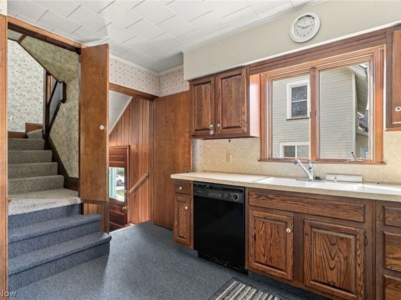 304 Commonwealth Avenue NE, Massillon, OH 44646 Photo 16