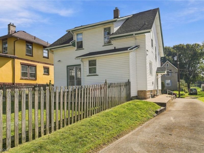 304 Commonwealth Avenue NE, Massillon, OH 44646 Photo 32