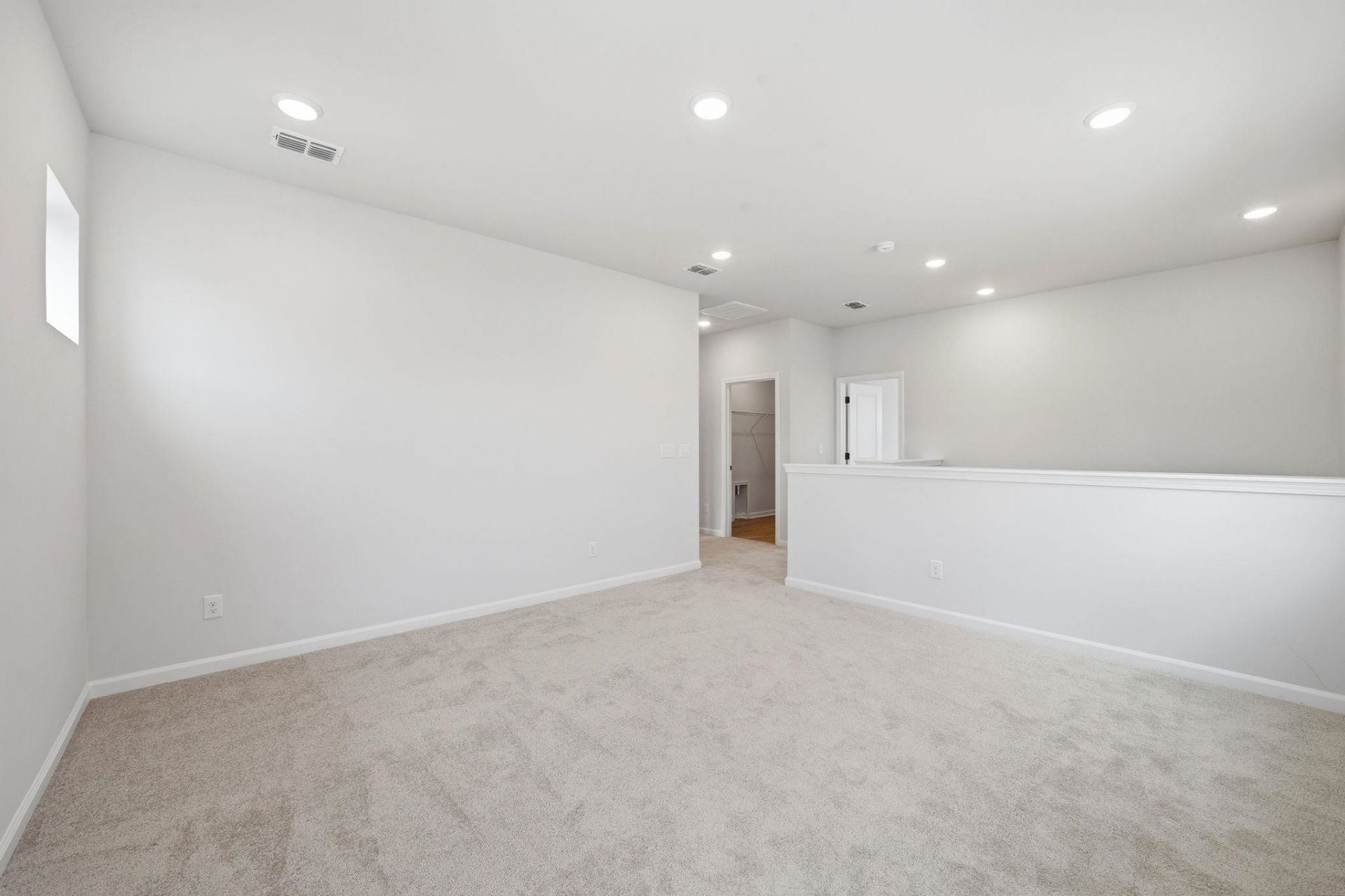 532 Waters Edge Dr.  Photo 16
