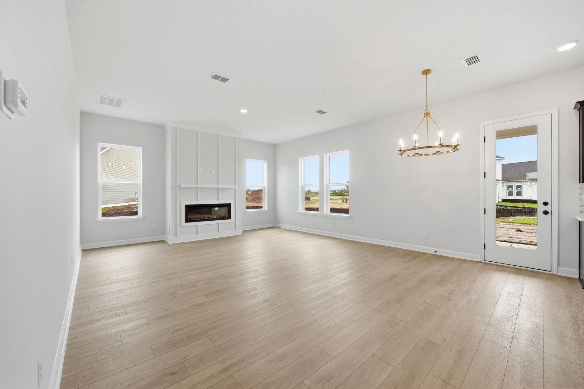 532 Waters Edge Dr.  Photo 8