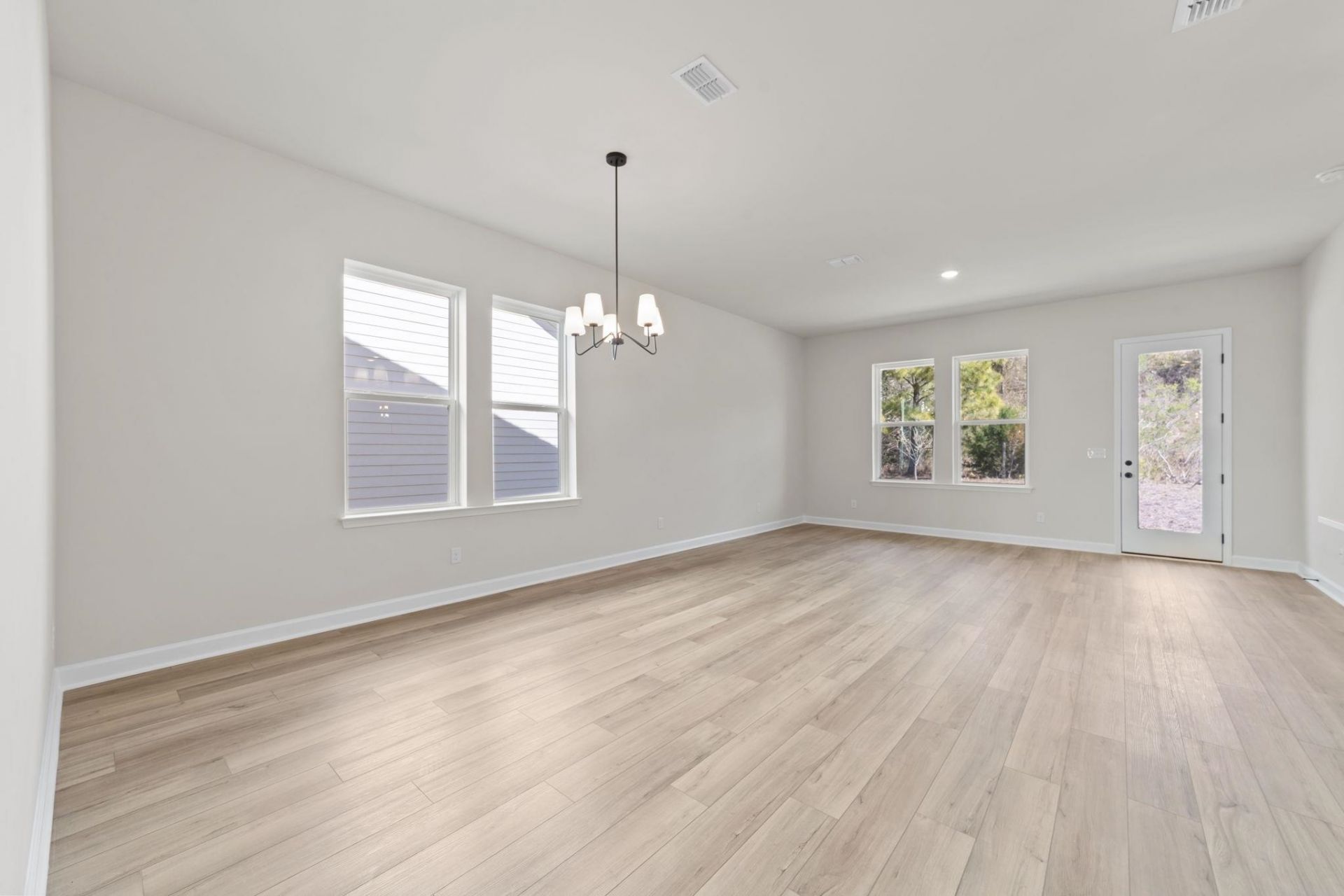536 Waters Edge Dr.  Photo 11