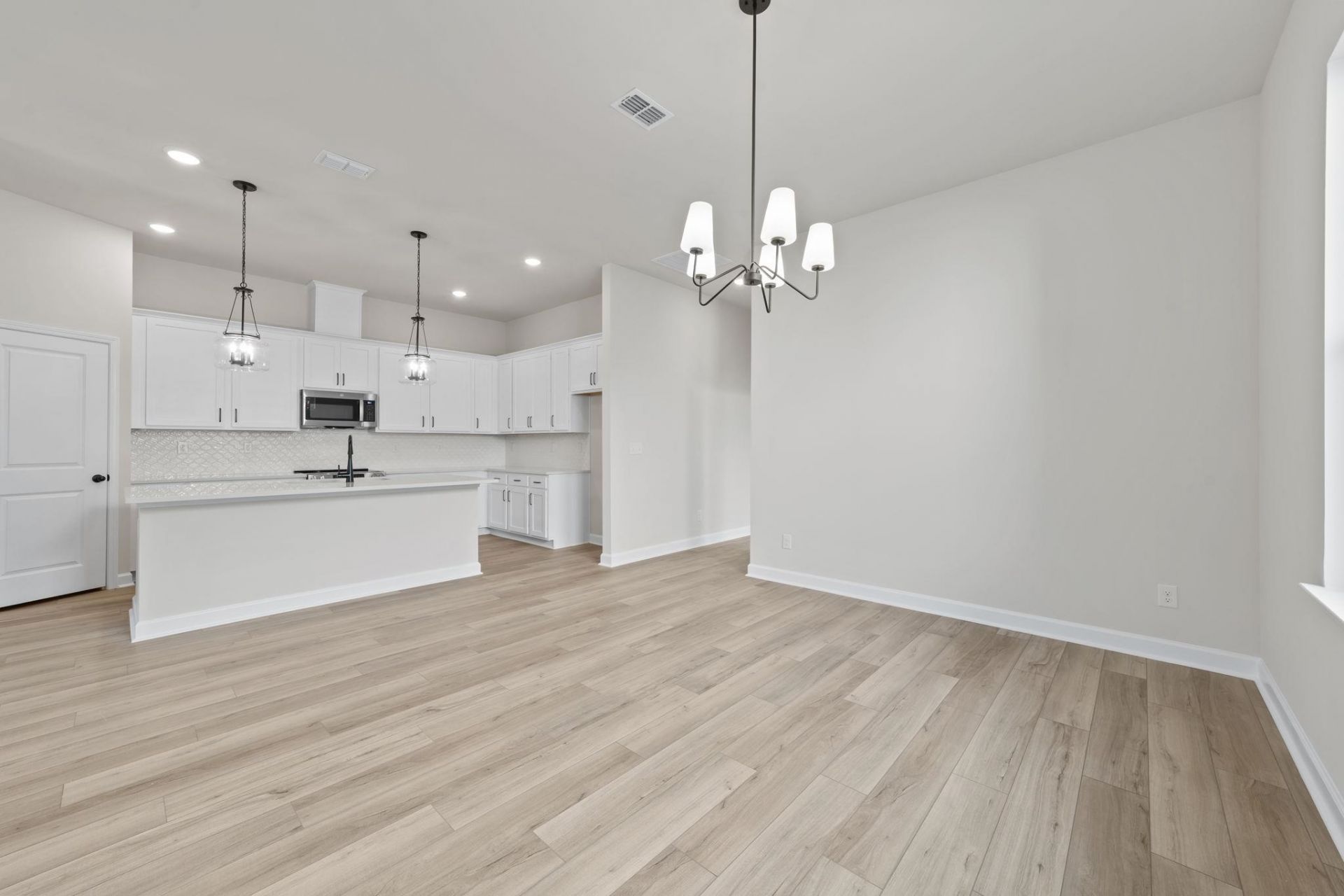 536 Waters Edge Dr.  Photo 13