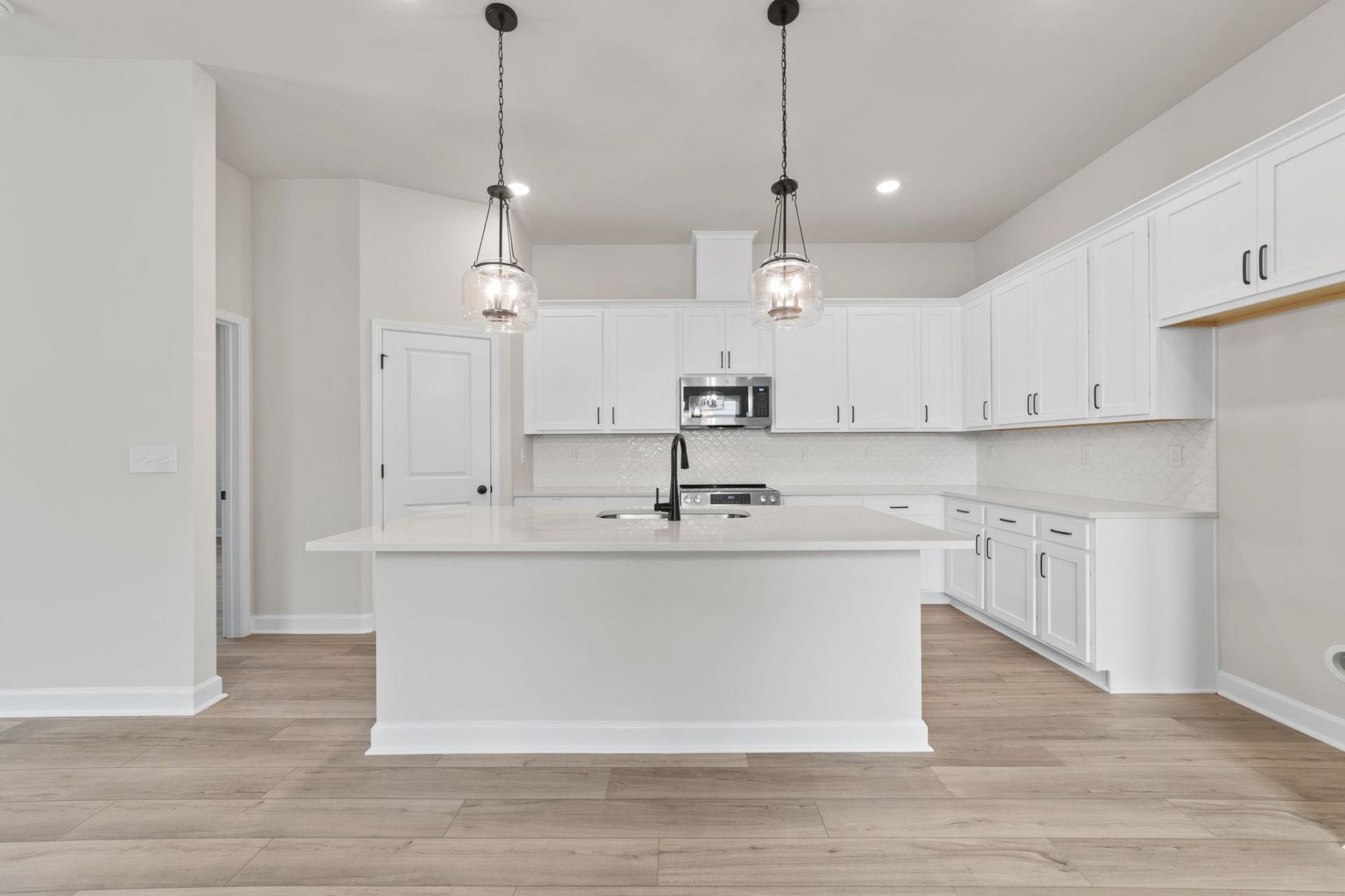 536 Waters Edge Dr.  Photo 16