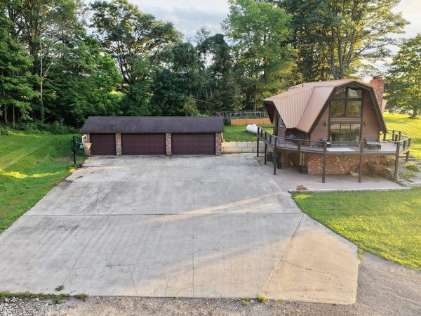 1680 Millersburg Road , Utica, OH 43080