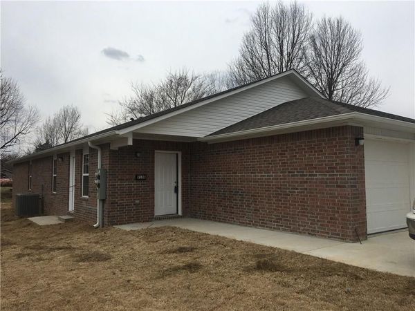 910 Crutcher Street , Unit B, Springdale, AR 72764