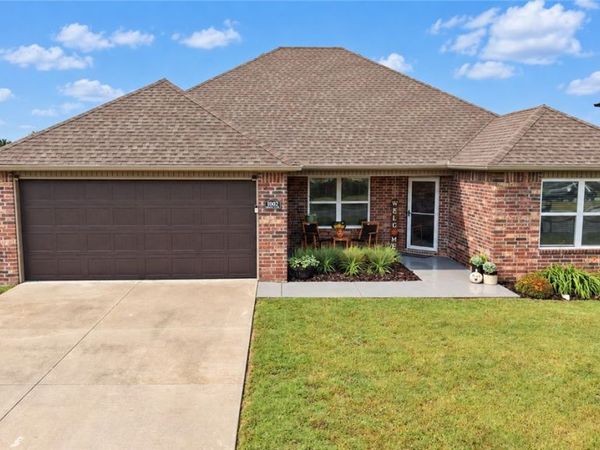 1002 Macy Lane , Elkins, AR 72727