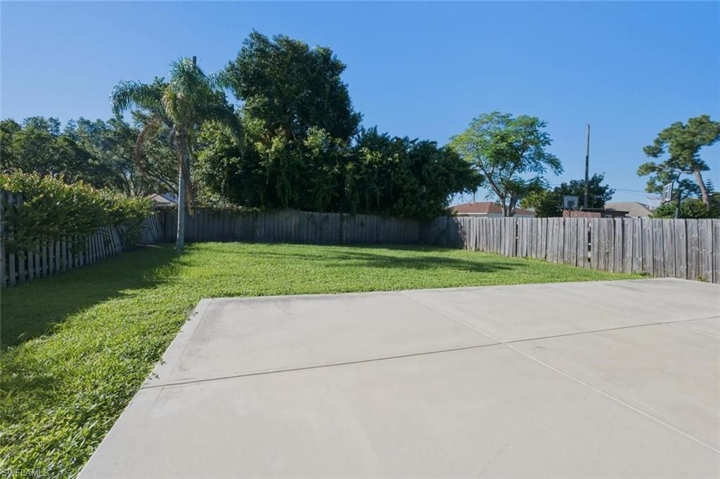 862 99th Ave N, Naples, FL 34108 Photo