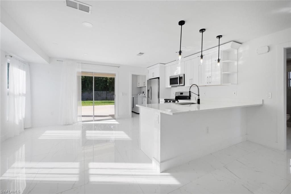 862 99th Ave N, Naples, FL 34108 Photo