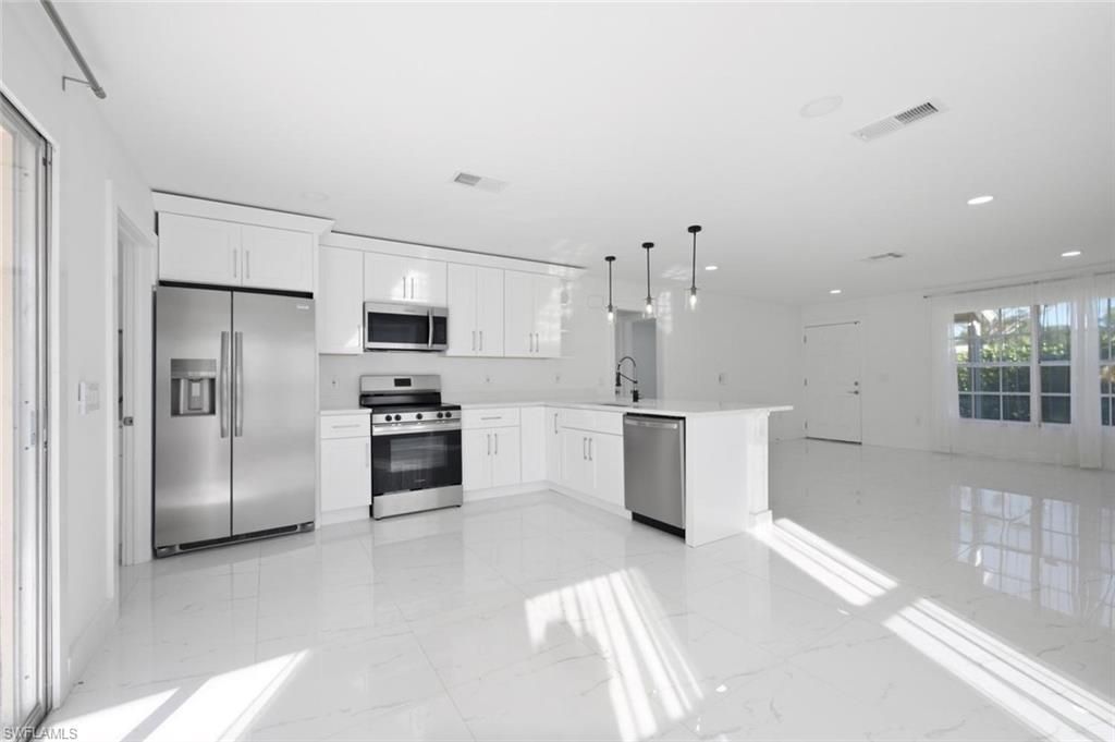 862 99th Ave N, Naples, FL 34108 Photo