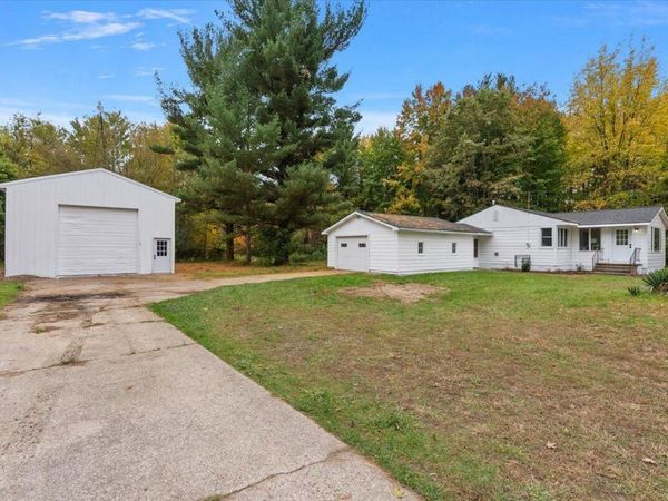 1285 W McMillan Road, Muskegon, MI 49445
