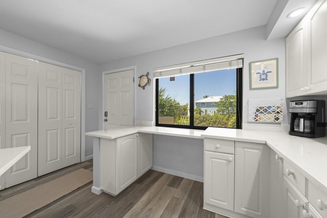 979 E Gulf Dr, Unit 282, Sanibel, FL 33957 Photo