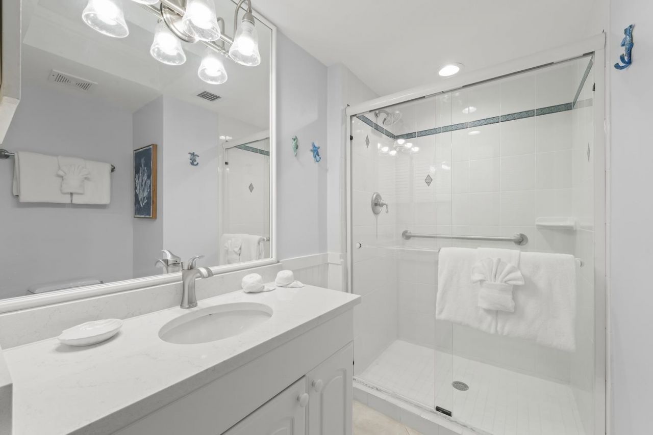 979 E Gulf Dr, Unit 282, Sanibel, FL 33957 Photo