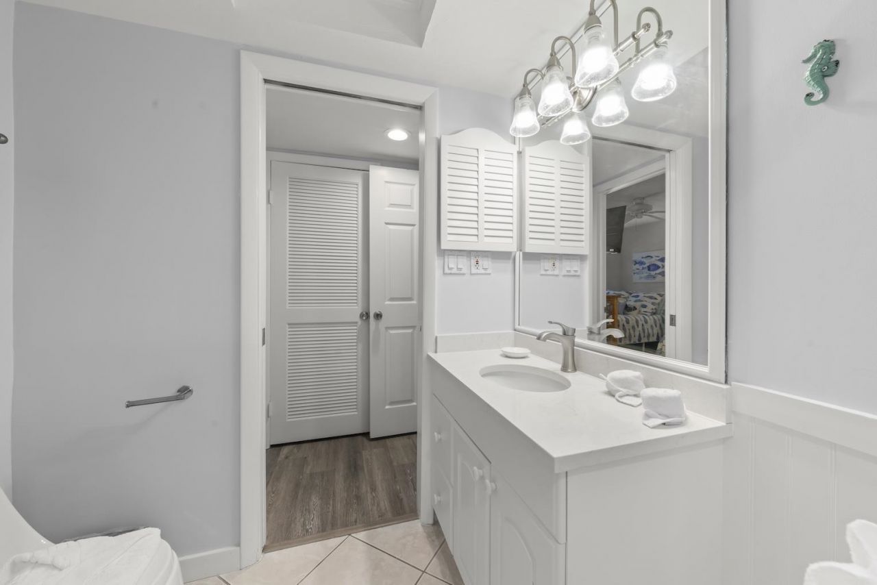 979 E Gulf Dr, Unit 282, Sanibel, FL 33957 Photo