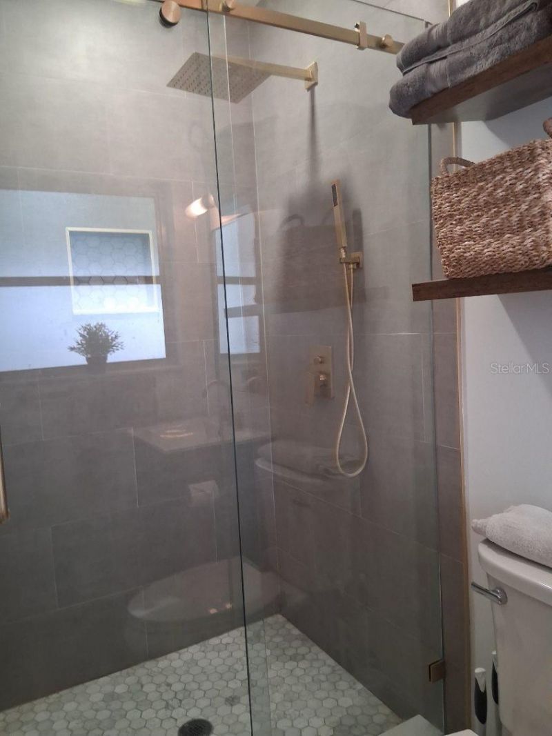 8220 Yardley Avenue N, Saint Petersburg, FL 33710 Photo