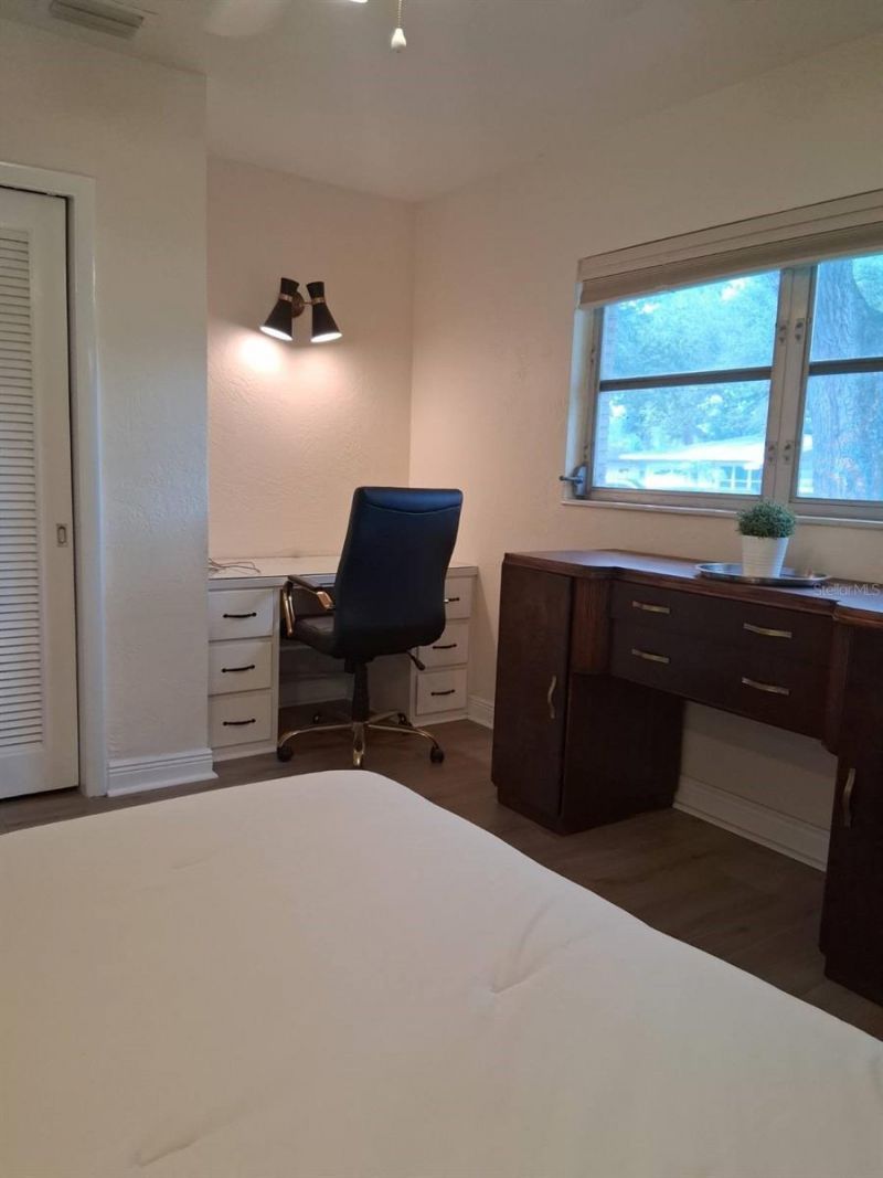 8220 Yardley Avenue N, Saint Petersburg, FL 33710 Photo