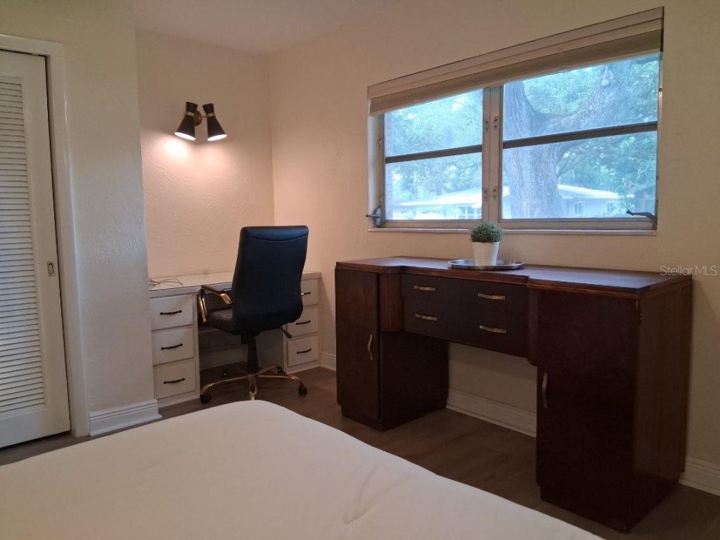 8220 Yardley Avenue N, Saint Petersburg, FL 33710 Photo